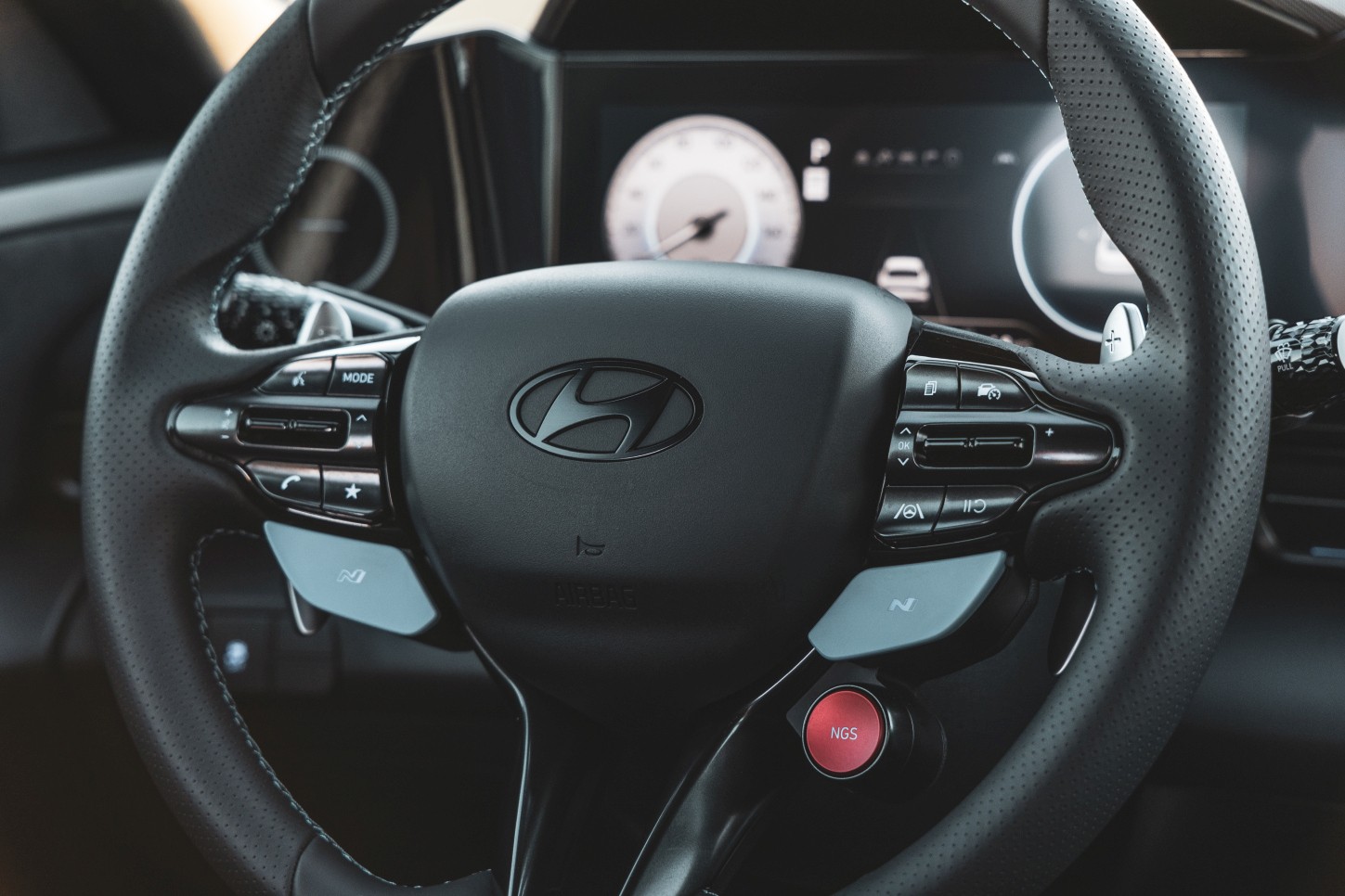 Hyundai Elantra N photo 30