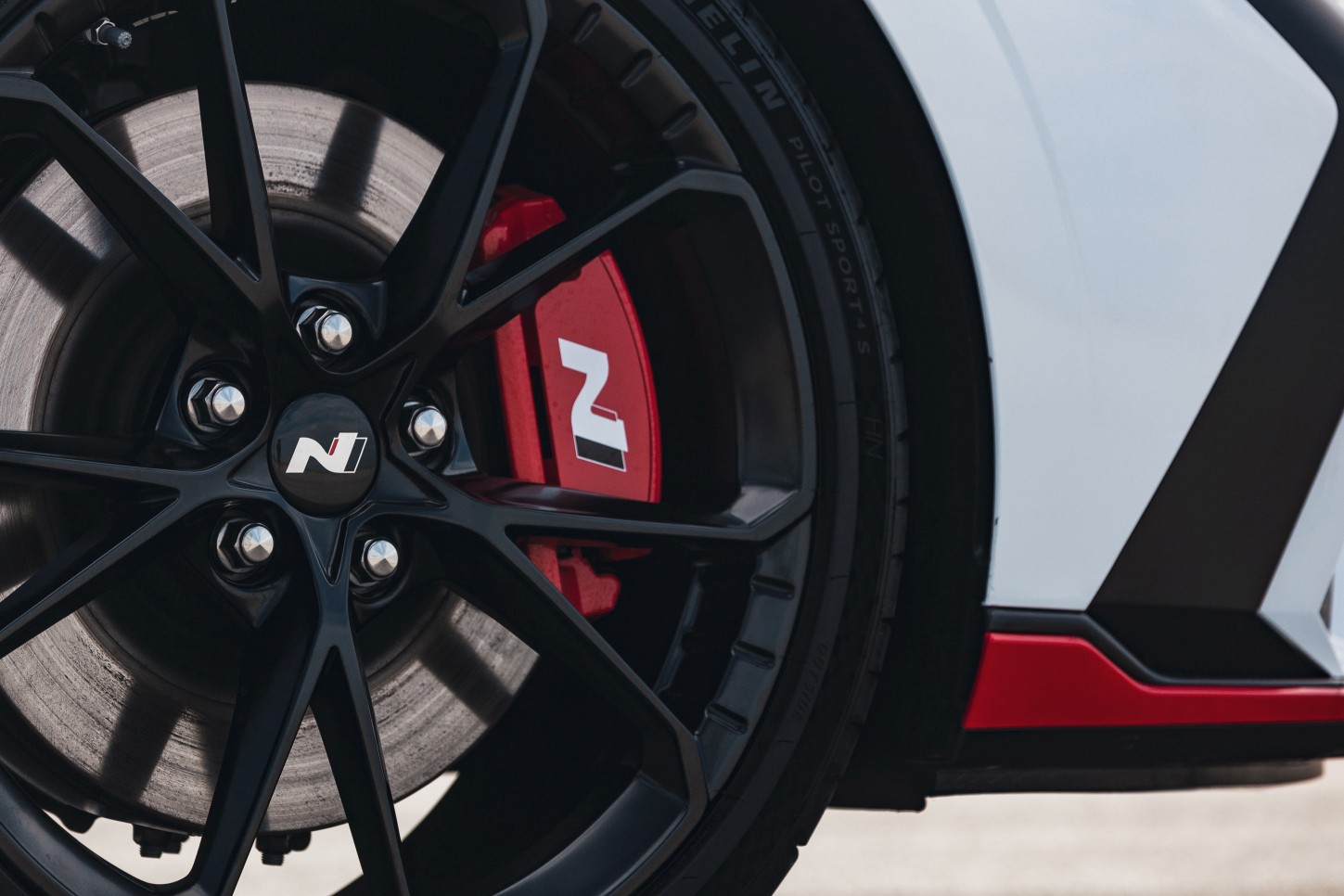 Hyundai Elantra N photo 27