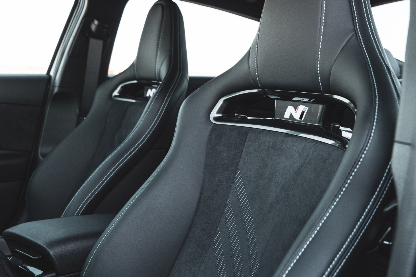 Hyundai Elantra N photo 32