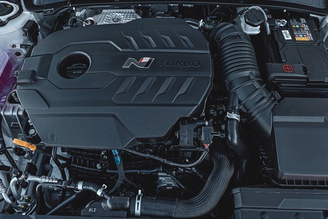 Hyundai Elantra N photo 34