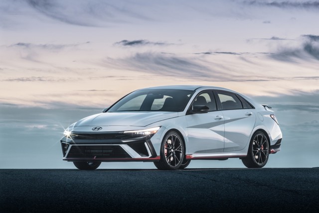 Hyundai Elantra N photo 1