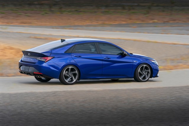 Hyundai Elantra N photo 18