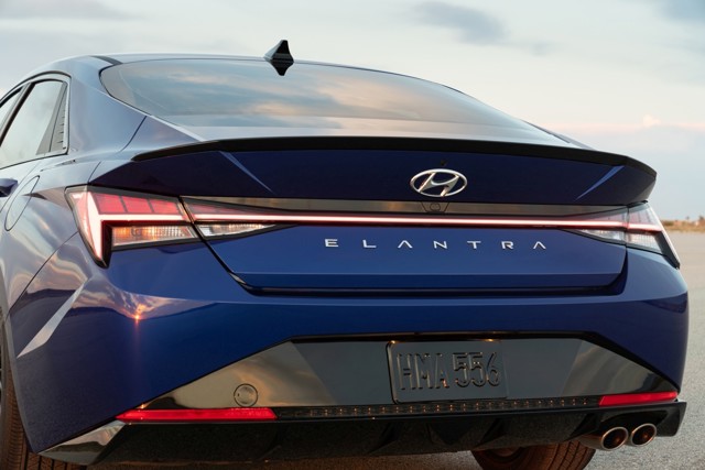 Hyundai Elantra N photo 30