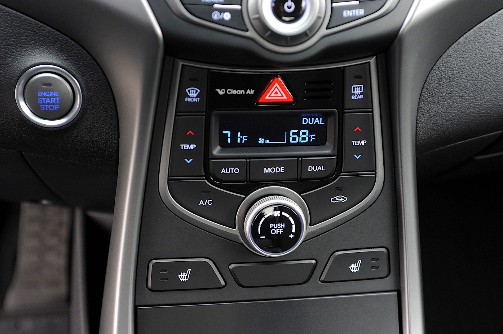 Hyundai Elantra Sedan photo 60