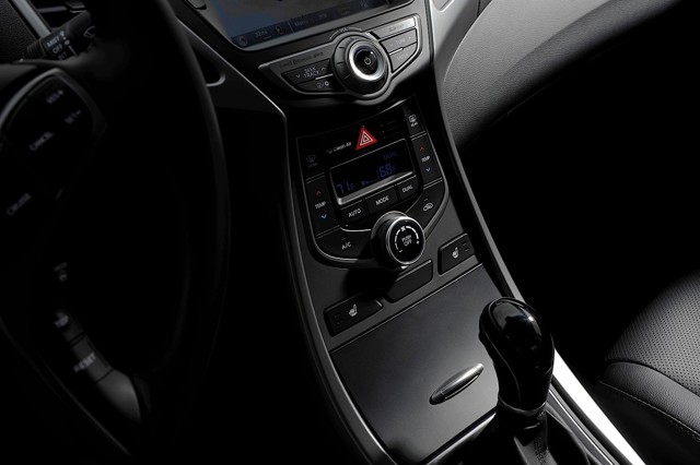 Hyundai Elantra Sedan photo 62