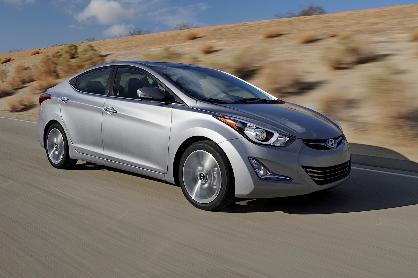 Hyundai Elantra Sedan photo 8