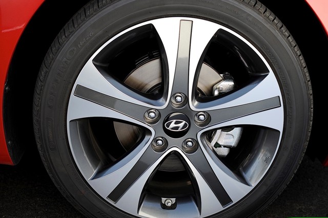 Hyundai Elantra Sedan photo 12