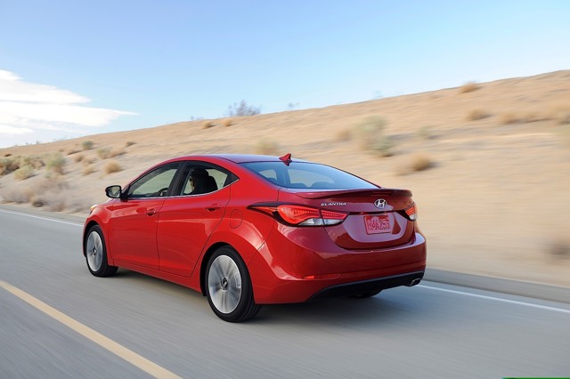 Hyundai Elantra Sedan photo 19