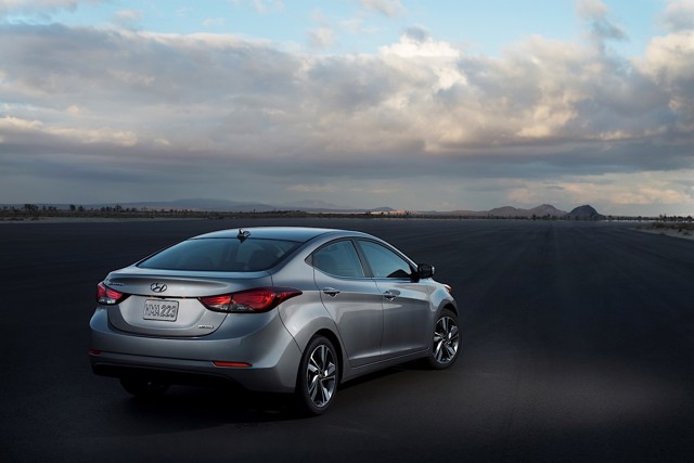 Hyundai Elantra Sedan photo 26