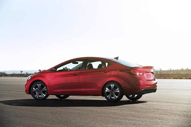 Hyundai Elantra Sedan photo 27