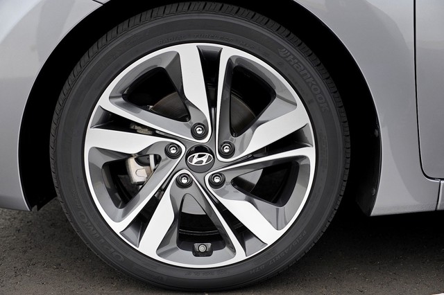Hyundai Elantra Sedan photo 28