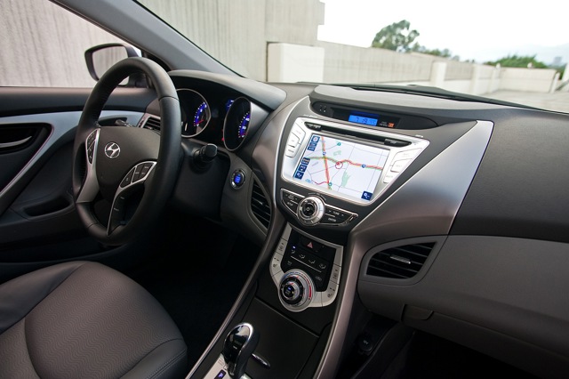Hyundai Elantra Sedan photo 43