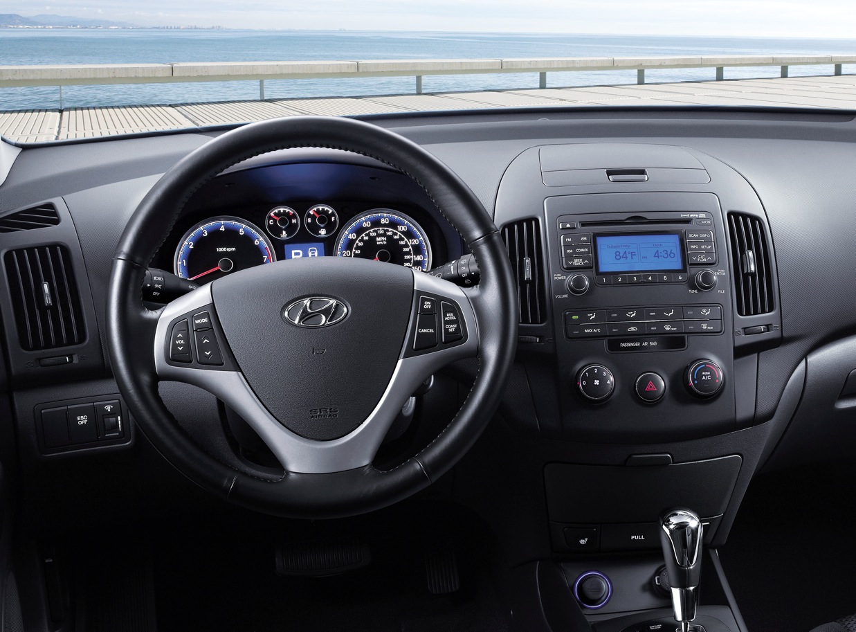 Hyundai Elantra Sedan photo 45