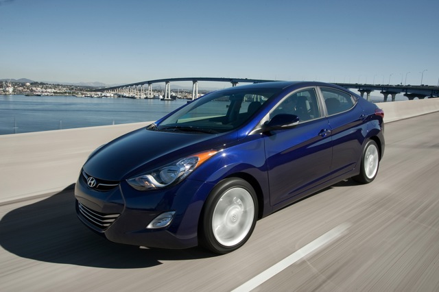 Hyundai Elantra Sedan photo 4