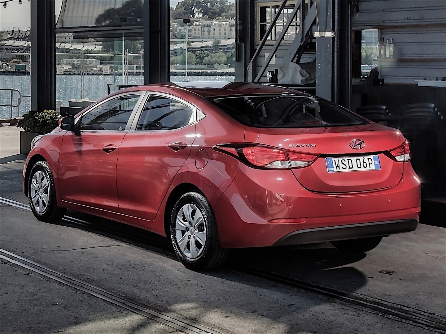 Hyundai Elantra Sedan photo 4