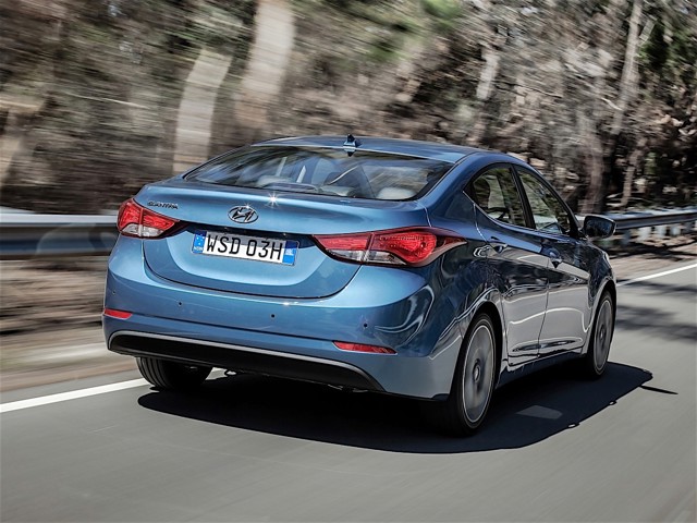Hyundai Elantra Sedan photo 11