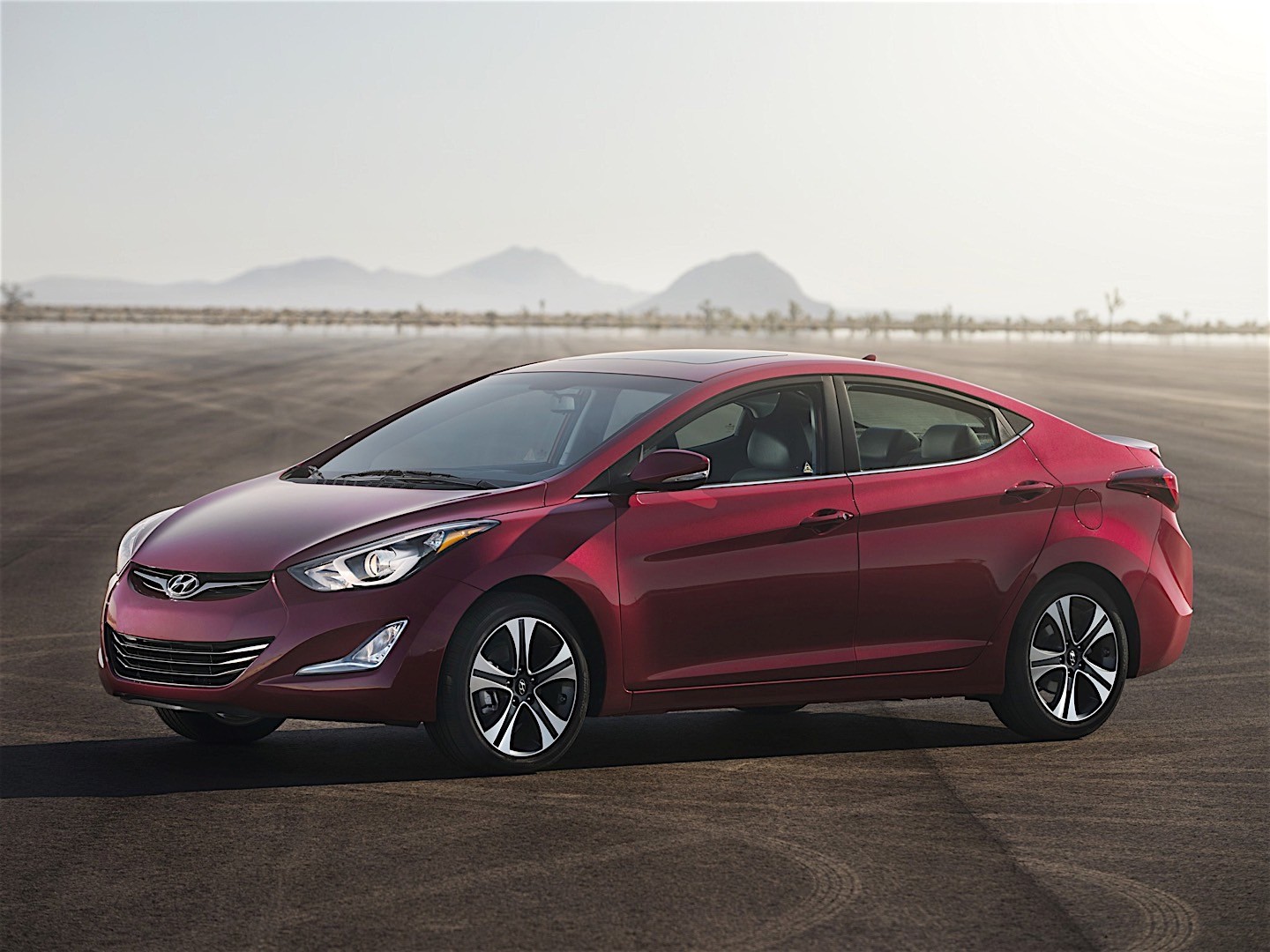 Hyundai Elantra Sedan photo 13