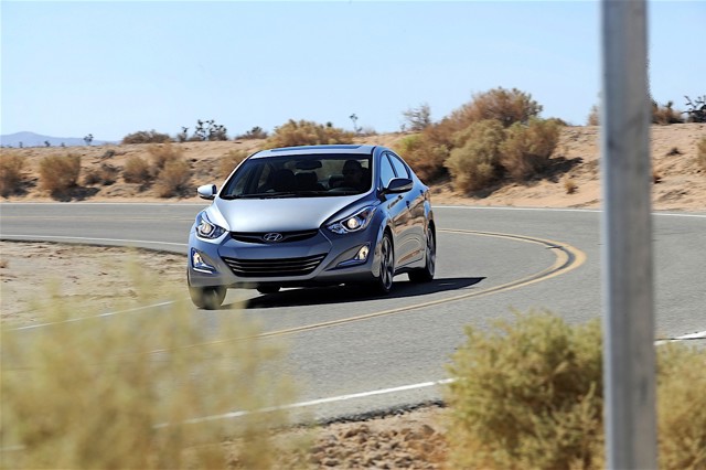 Hyundai Elantra Sedan photo 29