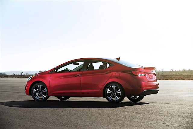 Hyundai Elantra Sedan photo 35