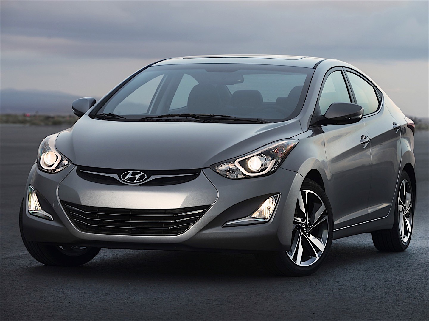 Hyundai Elantra Sedan photo 36