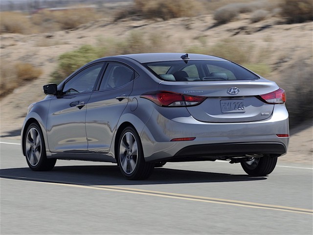 Hyundai Elantra Sedan photo 3