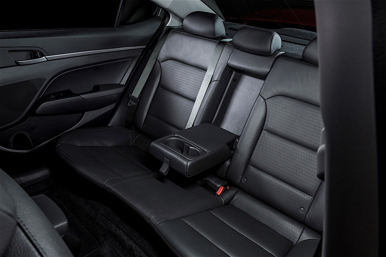 Hyundai Elantra Sedan photo 70