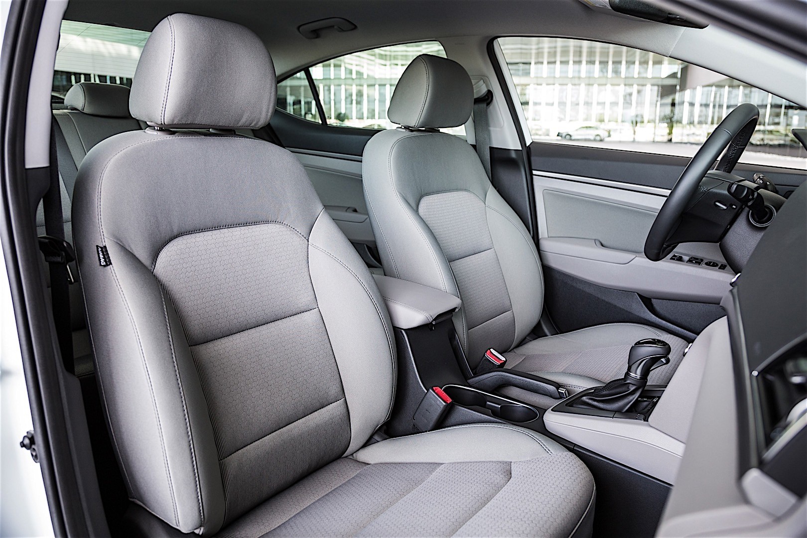 Hyundai Elantra Sedan photo 71