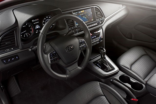 Hyundai Elantra Sedan photo 59