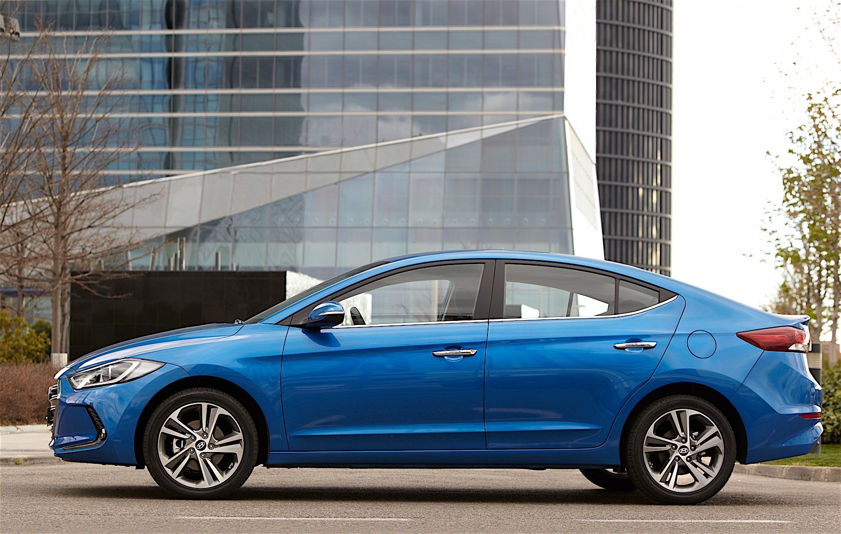 Hyundai Elantra Sedan photo 11