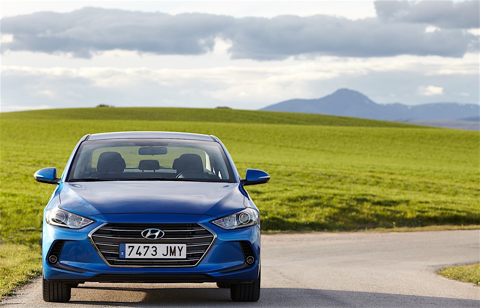 Hyundai Elantra Sedan photo 12