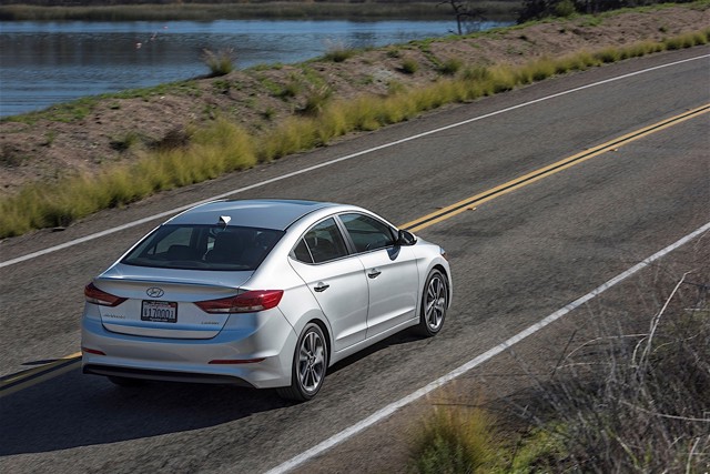 Hyundai Elantra Sedan photo 14