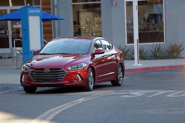 Hyundai Elantra Sedan photo 16