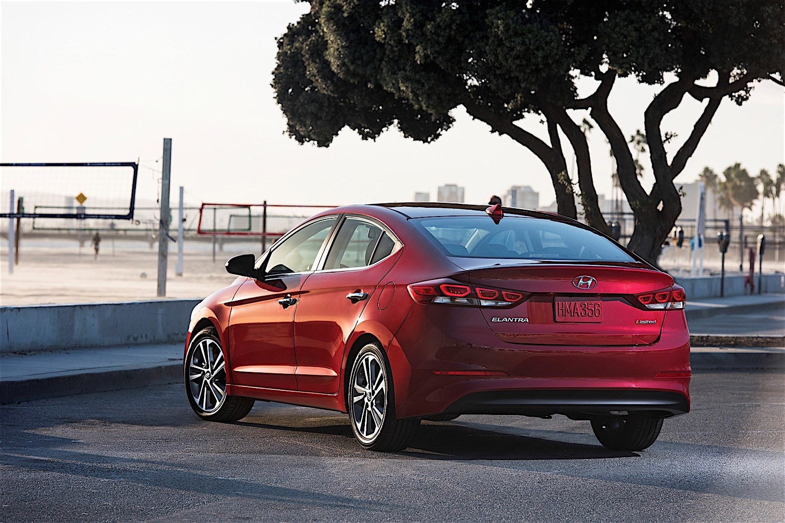 Hyundai Elantra Sedan photo 17