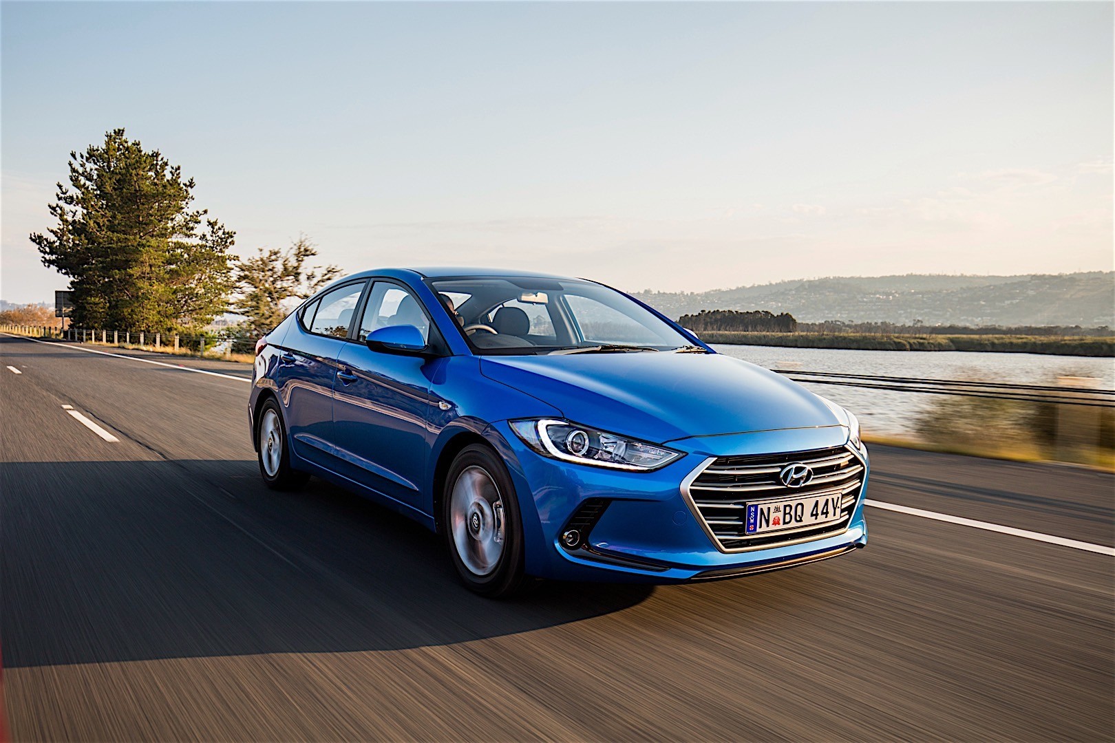 Hyundai Elantra Sedan photo 20