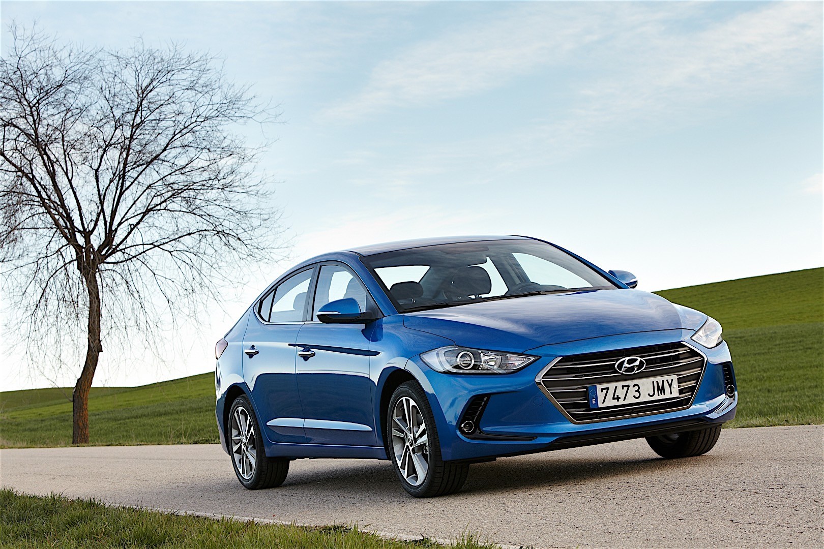 Hyundai Elantra Sedan photo 24