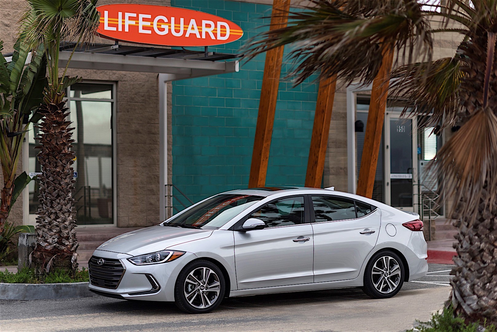 Hyundai Elantra Sedan photo 25