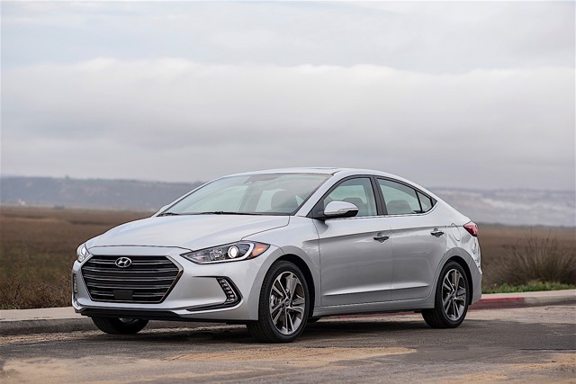 Hyundai Elantra Sedan photo 26