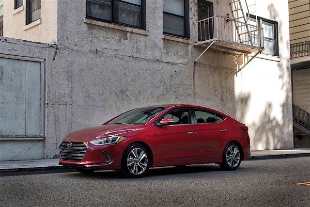 Hyundai Elantra Sedan photo 29