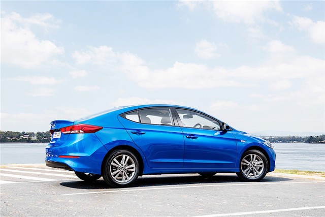 Hyundai Elantra Sedan photo 31