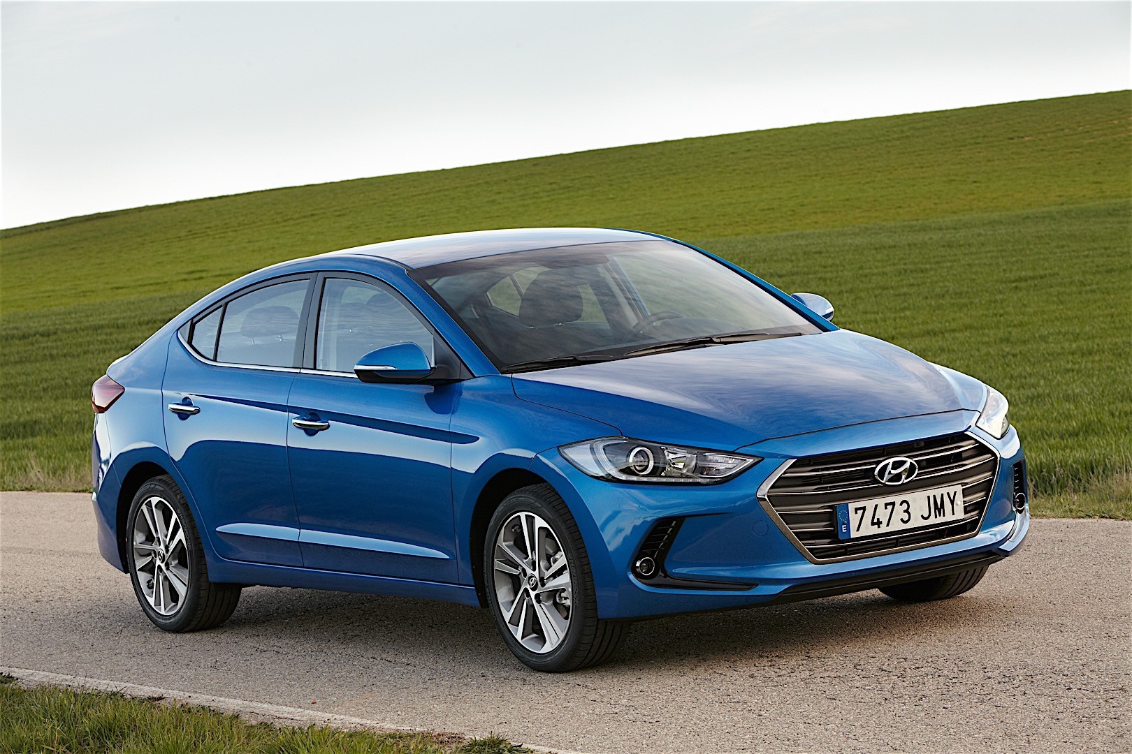 Hyundai Elantra Sedan photo 35