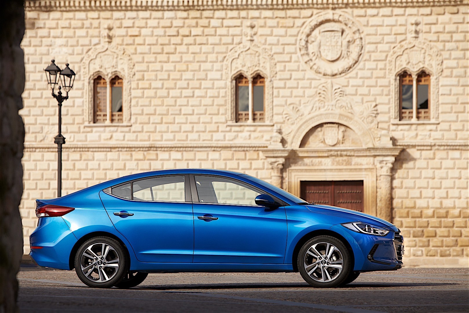 Hyundai Elantra Sedan photo 36