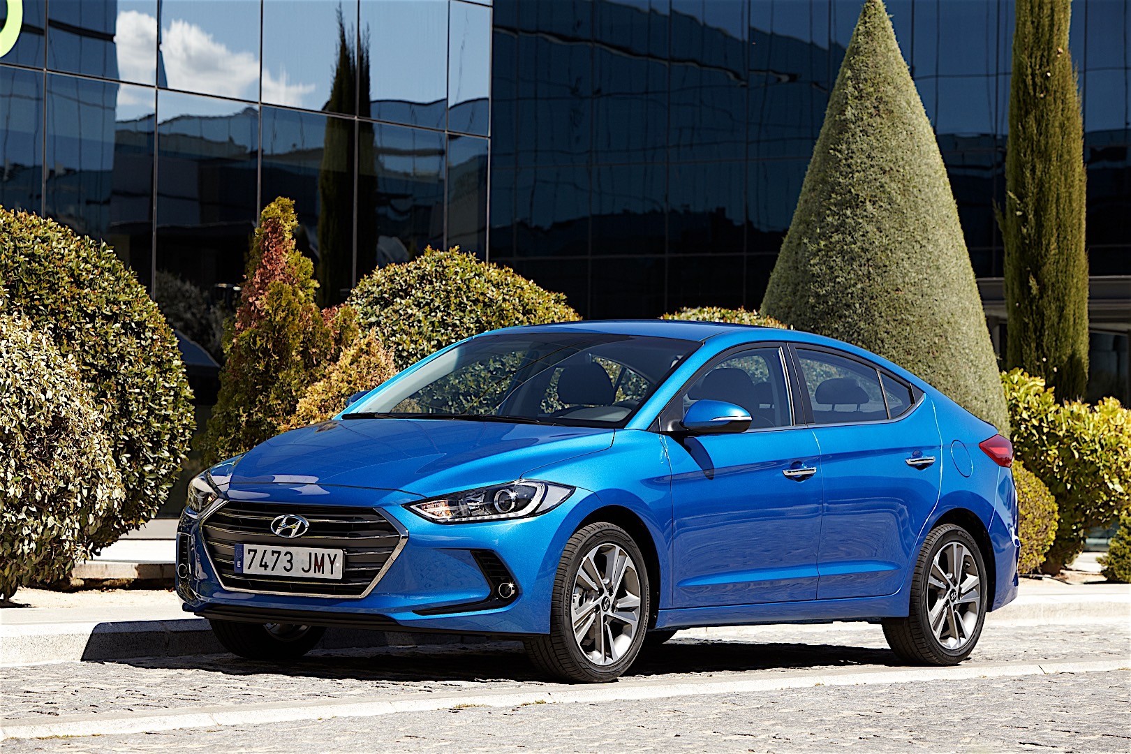 Hyundai Elantra Sedan photo 39