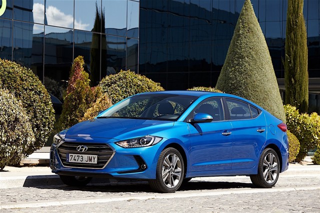 Hyundai Elantra Sedan photo 39