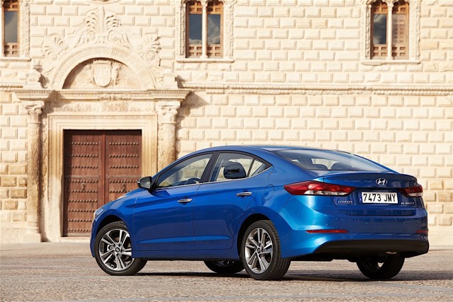 Hyundai Elantra Sedan photo 40
