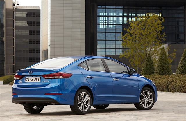 Hyundai Elantra Sedan photo 42