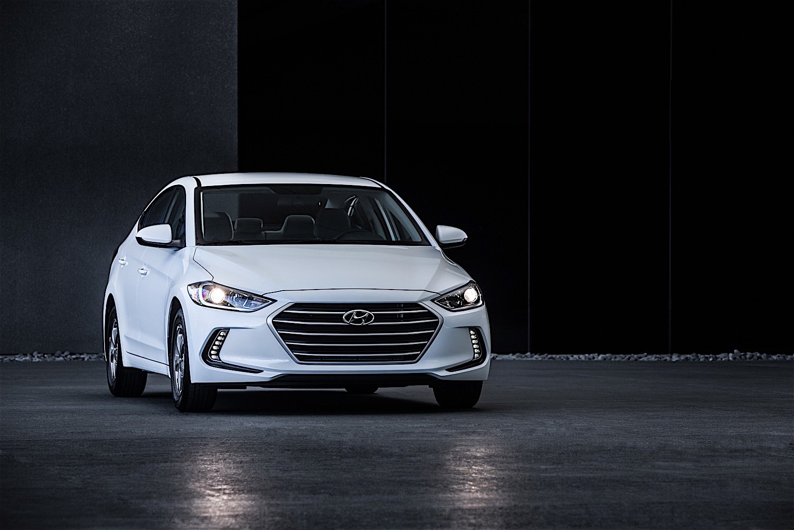 Hyundai Elantra Sedan photo 51