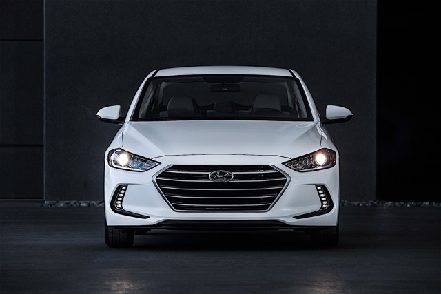 Hyundai Elantra Sedan photo 54