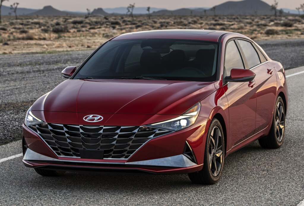 Hyundai Elantra Sedan photo 4