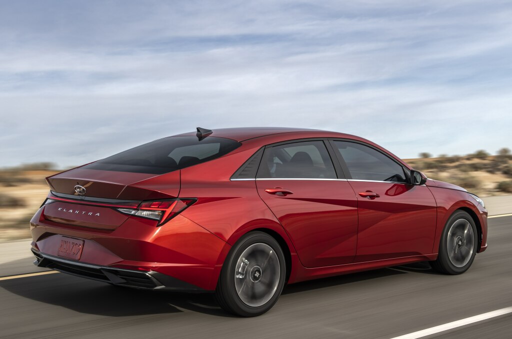 Hyundai Elantra Sedan photo 9