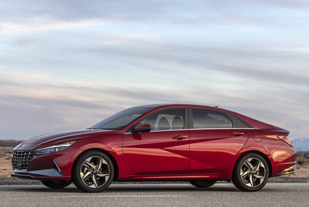 Hyundai Elantra Sedan photo 12